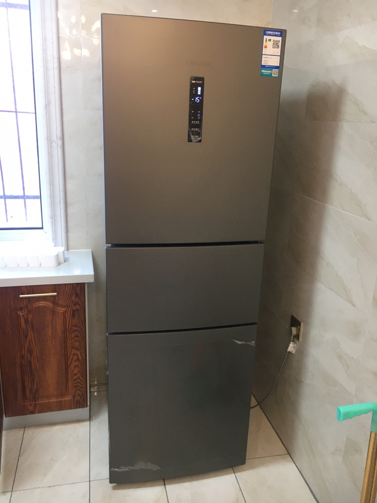 海信(hisense)252升 三门冰箱 风冷无霜 智能家用 一级能效 bcd-252