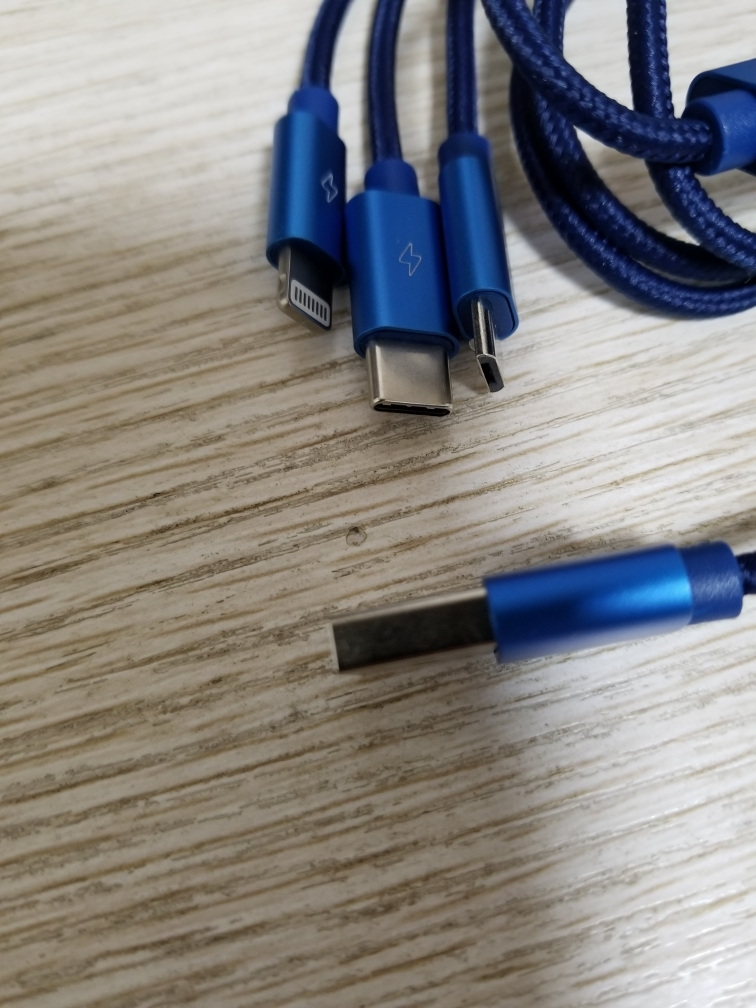 仕(romoss)一拖三数据线iphone6苹果华为type-c三合一车载安卓充电线