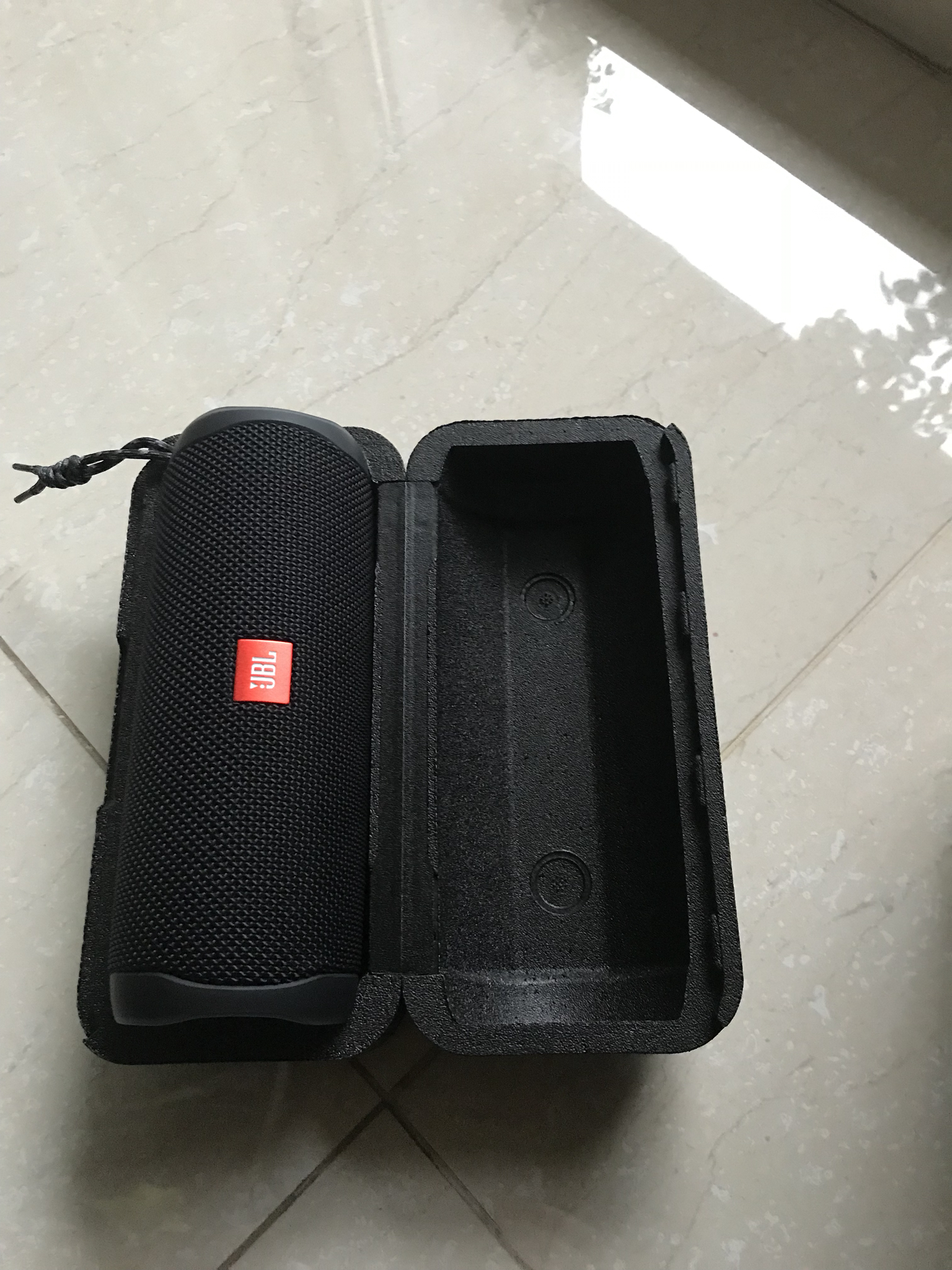 jbl flip5音乐万花筒蓝牙音箱无线迷你音响户外便携音箱低音增强 黑色