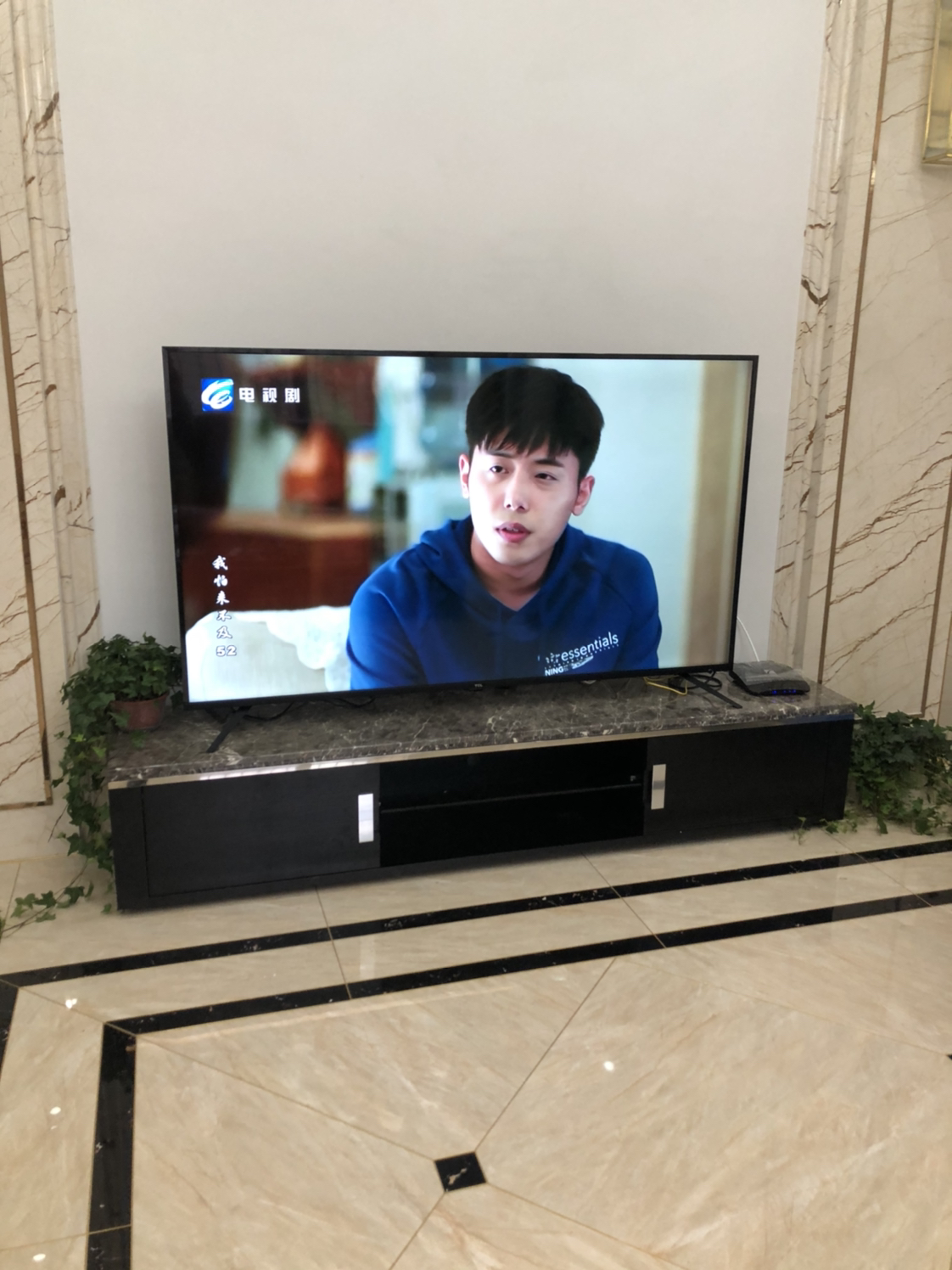 tcl电视 75v2 75英寸彩电 大屏电视4k超高清 hdr 全面屏 ai人工智能