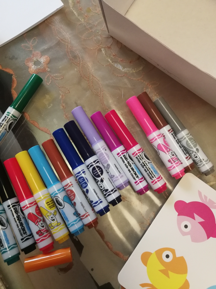 绘画色彩笔