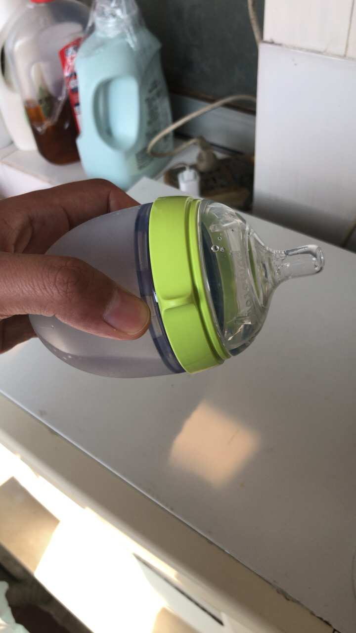 硅胶奶瓶防胀气