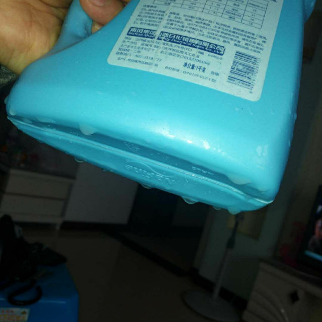 > [24小时发货奇强】84消毒液1000ml1瓶商品评价 > 收到货后漏得到处