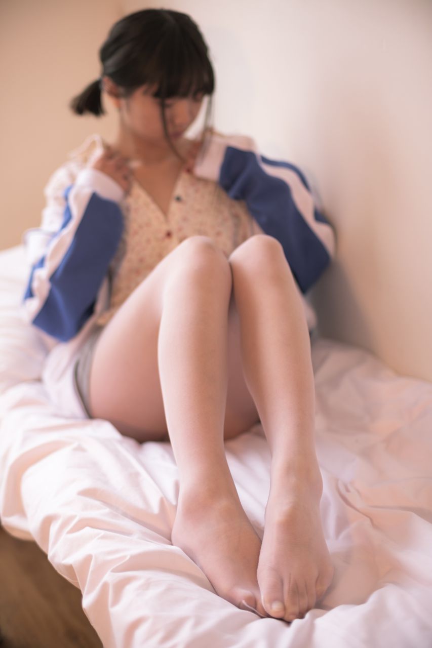 【森萝财团】森萝财团写真 – X-007 肉丝·校服诱惑 [112P-1V-2.02GB] X系列 第1张