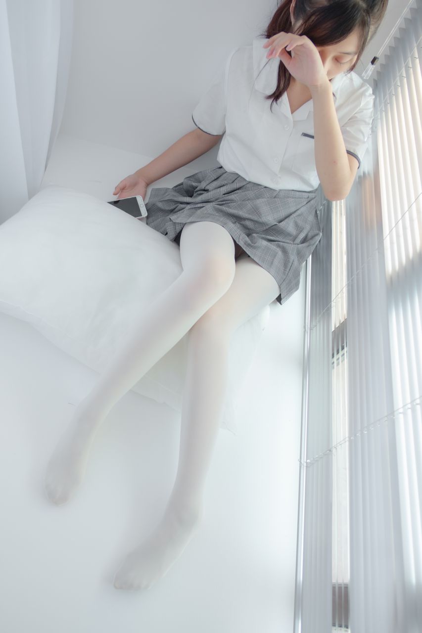 【森萝财团】森萝财团写真 - R15-028 吹弹可破 [96P-457MB] R15系列 第3张