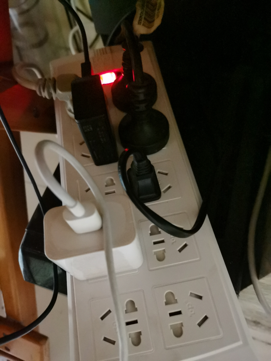 突破(top)d1kt(3m)十位插孔全长3米新国标带儿童保护门总控插座过载