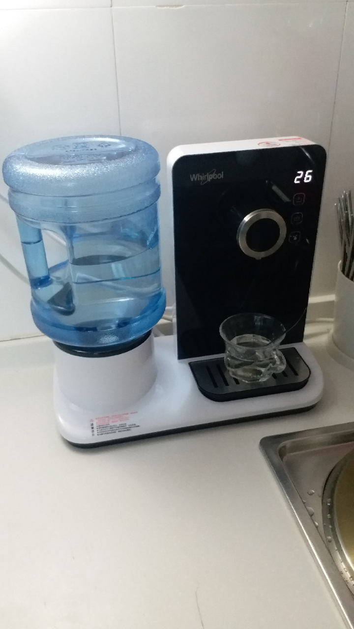 惠而浦(whirlpool)饮水机wk-ap03q-1黑 台式速热家用办公室智能饮水机