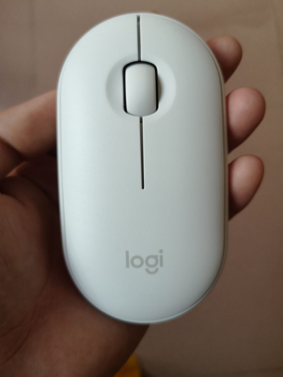 罗技(logitech) pebble 鹅卵石轻薄型静音鼠标 时尚鼠标 米白色晒单图