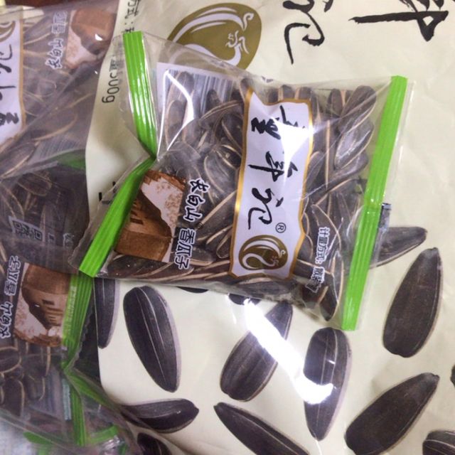 【童年记_长白山香瓜子 500gx2袋】独立小包 坚果炒货五香味葵瓜籽