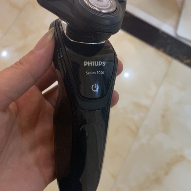 飞利浦philips电动剃须刀干湿两用三刀头全身水洗充电旋转式刮胡刀s5