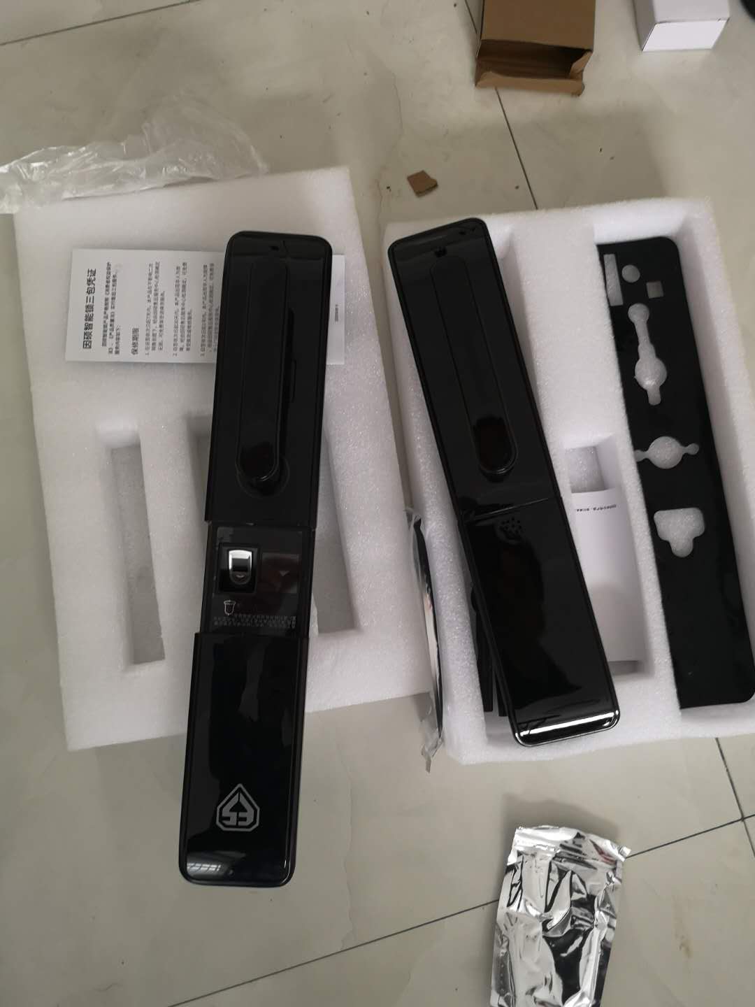 指纹锁家用防盗门木门电子门锁密码锁刷卡锁防小黑盒防猫眼解锁自动