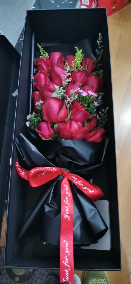 玫瑰花礼盒11朵