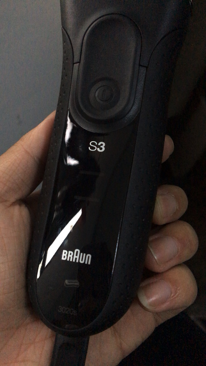 博朗(braun)电动剃须刀 3020s 德国进口三刀头 全身水洗 充插两用