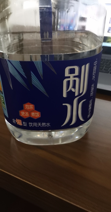 野嶺剮水4.5l*4桶整箱泡茶煲湯水含鍶型天然飲用水曬單圖