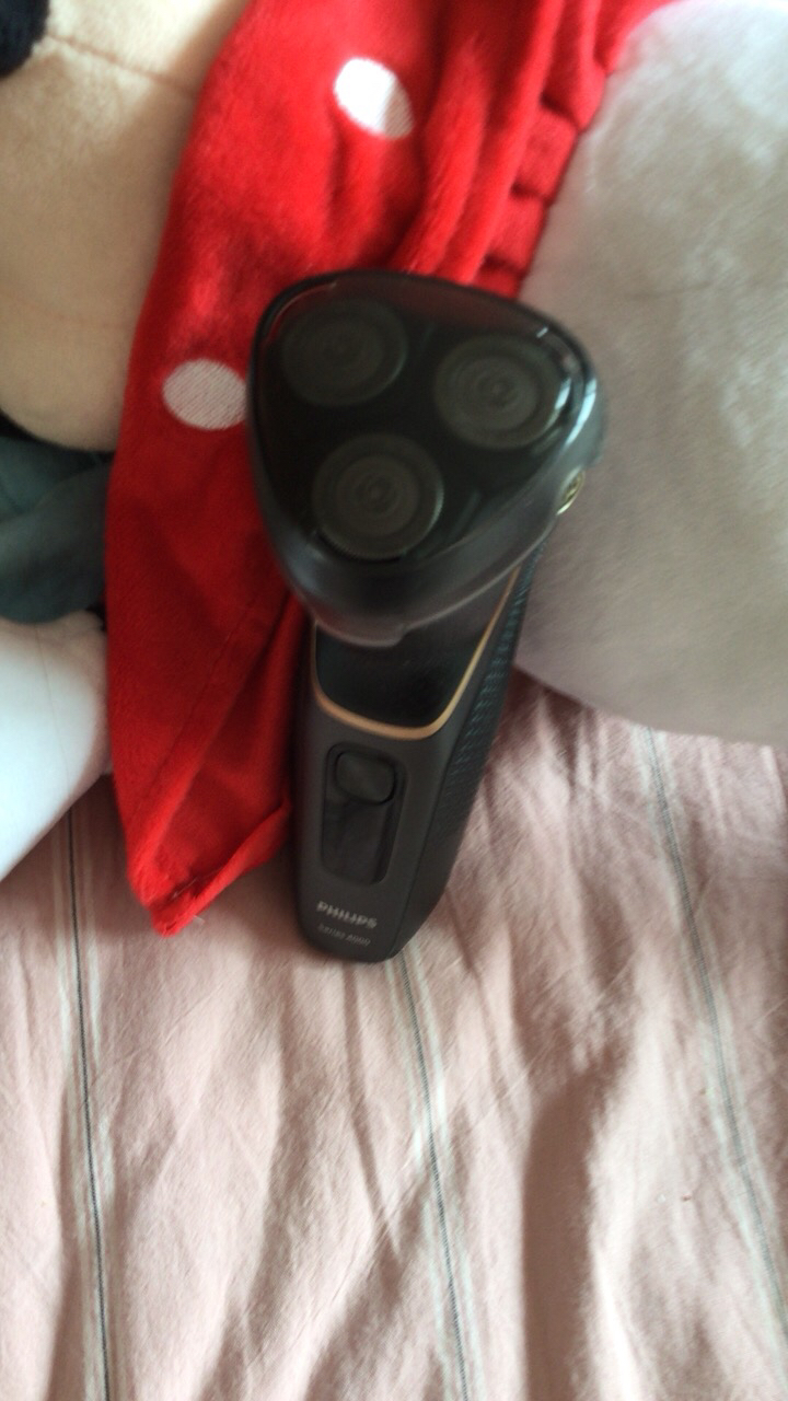 飞利浦多功能剃须刀