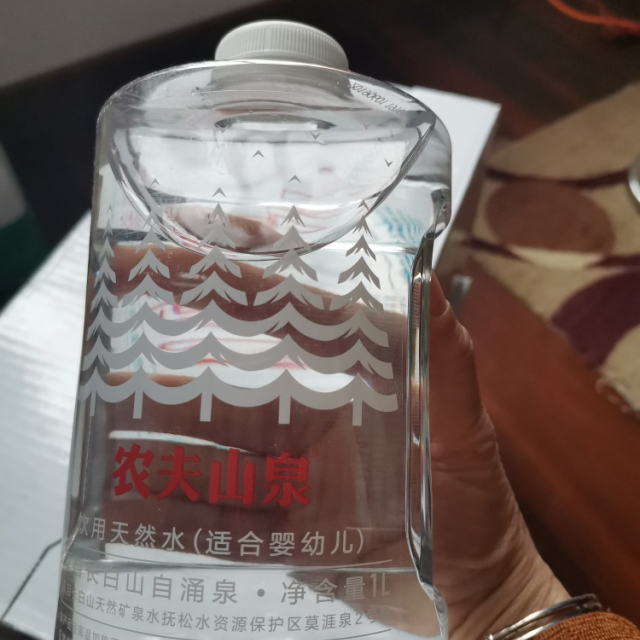 農夫山泉飲用天然水嬰兒水母嬰水1l8瓶整箱