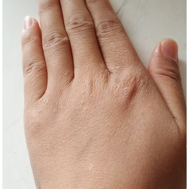 泊泉雅蜂蜜牛奶滋润手蜡保湿滋养补水嫩肤去角质防干燥手蜡170g