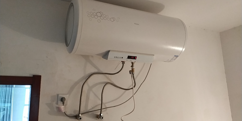 海爾100升電熱水器