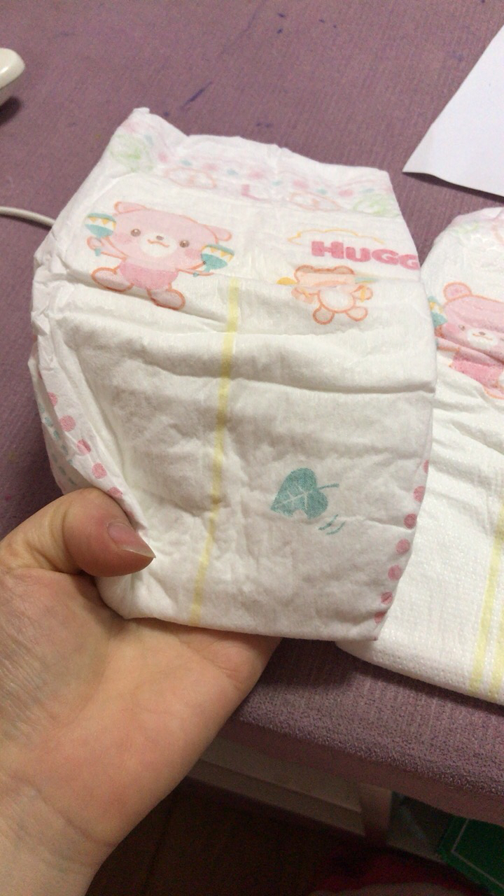 婴儿纸尿裤照片图片