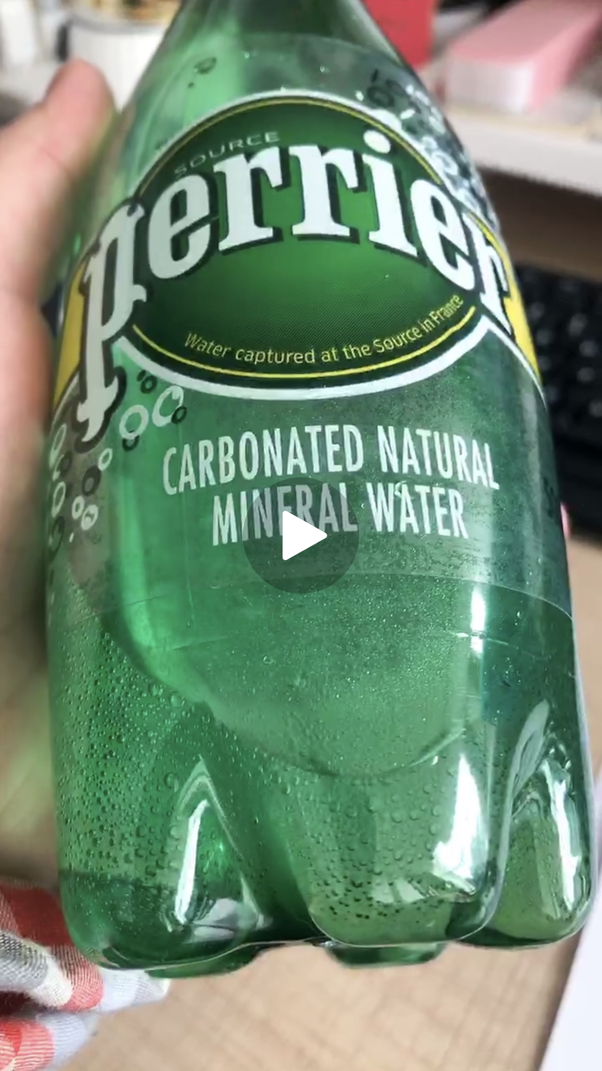 【经典原味】巴黎水(perrier)天然气泡矿泉水(原味)塑料瓶装 500ml*24