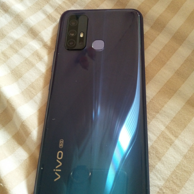 vivo z6 5g性能旗舰 8 128g 星际银 骁龙芯片闪充大电池游戏拍照双模