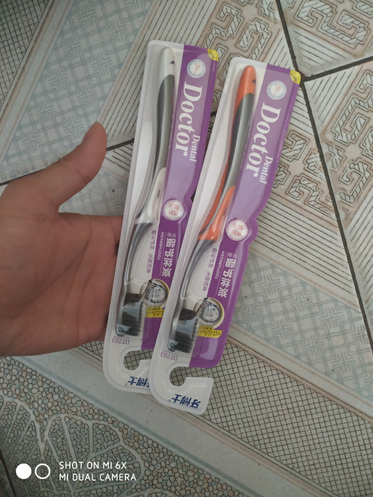 牙博士炭丝护龈软毛一支装牙刷dt703 柔韧刷毛 呵护牙龈晒单图