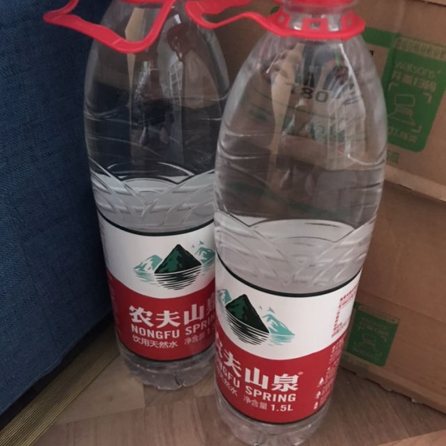 农夫山泉饮用天然水 1 5l瓶高清大图