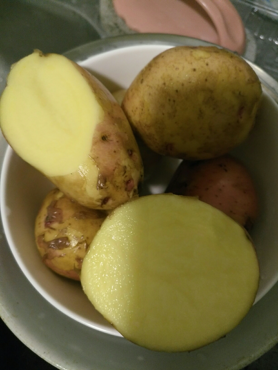 叶小米新鲜小土豆红皮黄心农家自种蔬菜云南小土豆马铃薯小洋芋含箱10