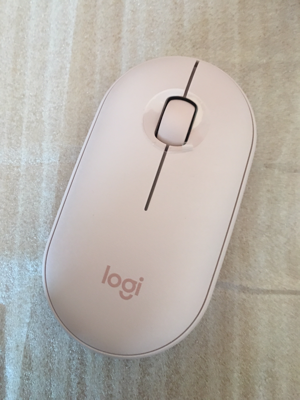 罗技(logitech) pebble 鹅卵石轻薄型静音鼠标 时尚鼠标 】玫瑰粉晒单
