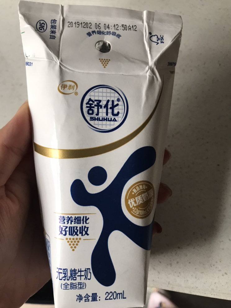 4-5月产伊利舒化无乳糖牛奶全脂型220ml*12牛奶晒单图