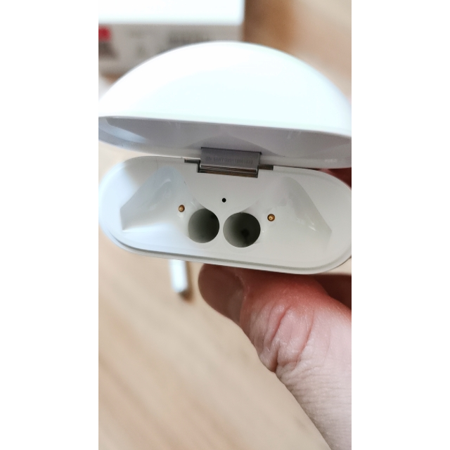 华为freebuds 3无线耳机 陶瓷白 麒麟a1芯片 智慧降噪 无线快充 佩戴