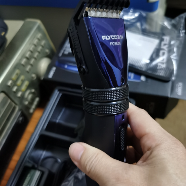飞科flyco电动理发器fc5809家用成人婴幼儿童电推子发廊剃头刀充插