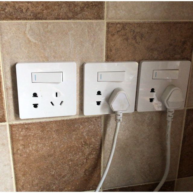 公牛开关插座面板86型家用墙壁暗装多孔面板五孔带开关二三插电源插座