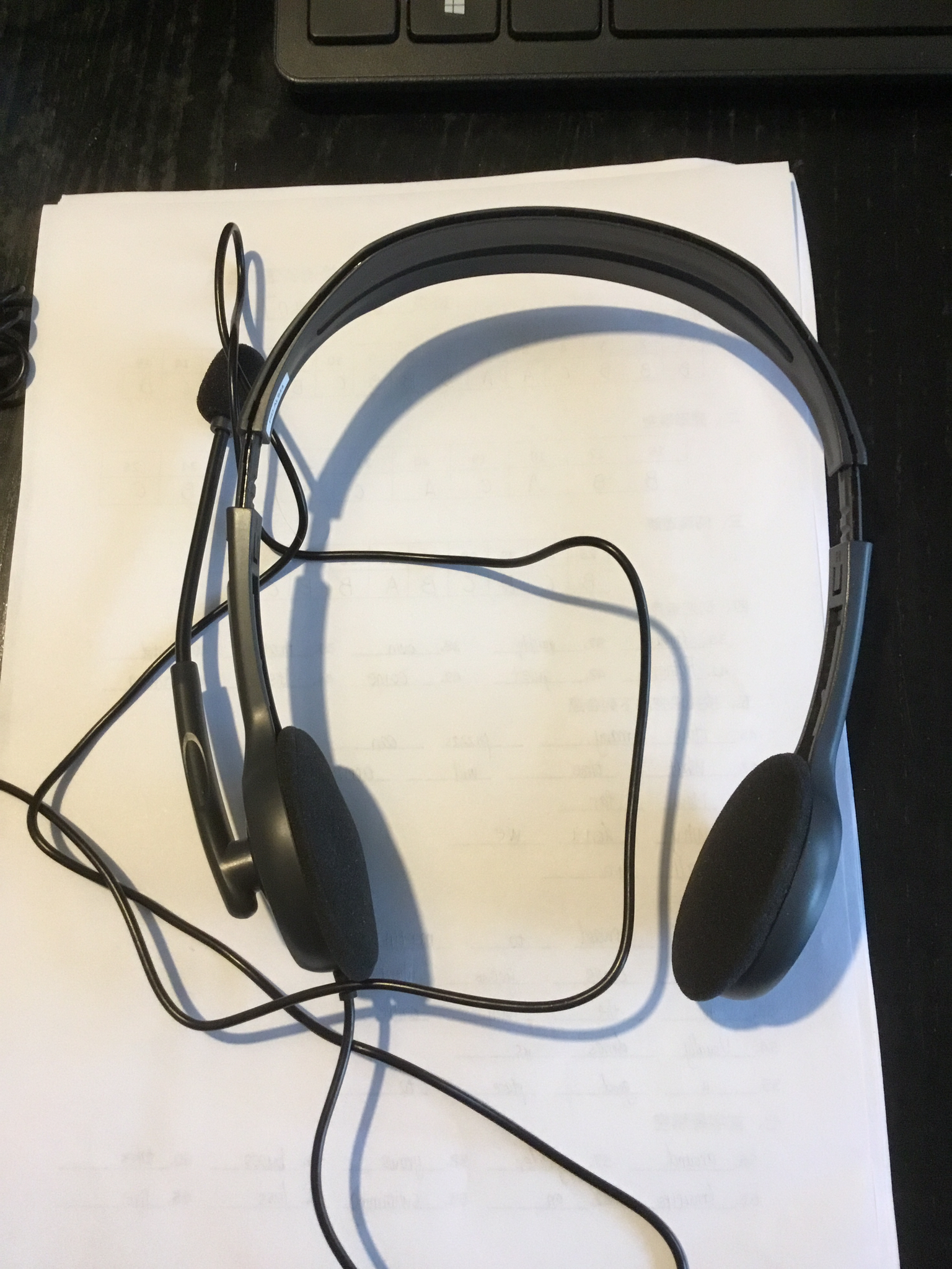 电脑蓝牙 连接耳机_蓝牙耳机连接台式电脑_三星电脑台式蓝牙在哪