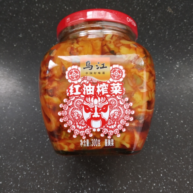 乌江红油榨菜300g瓶装辣味榨菜酱菜下饭菜面条包子泡面稀饭好搭档佐餐