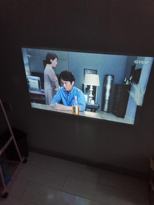 品质家用侧投 投影仪 手机同屏家用4k高清1080p无线wifi智能3d投影机