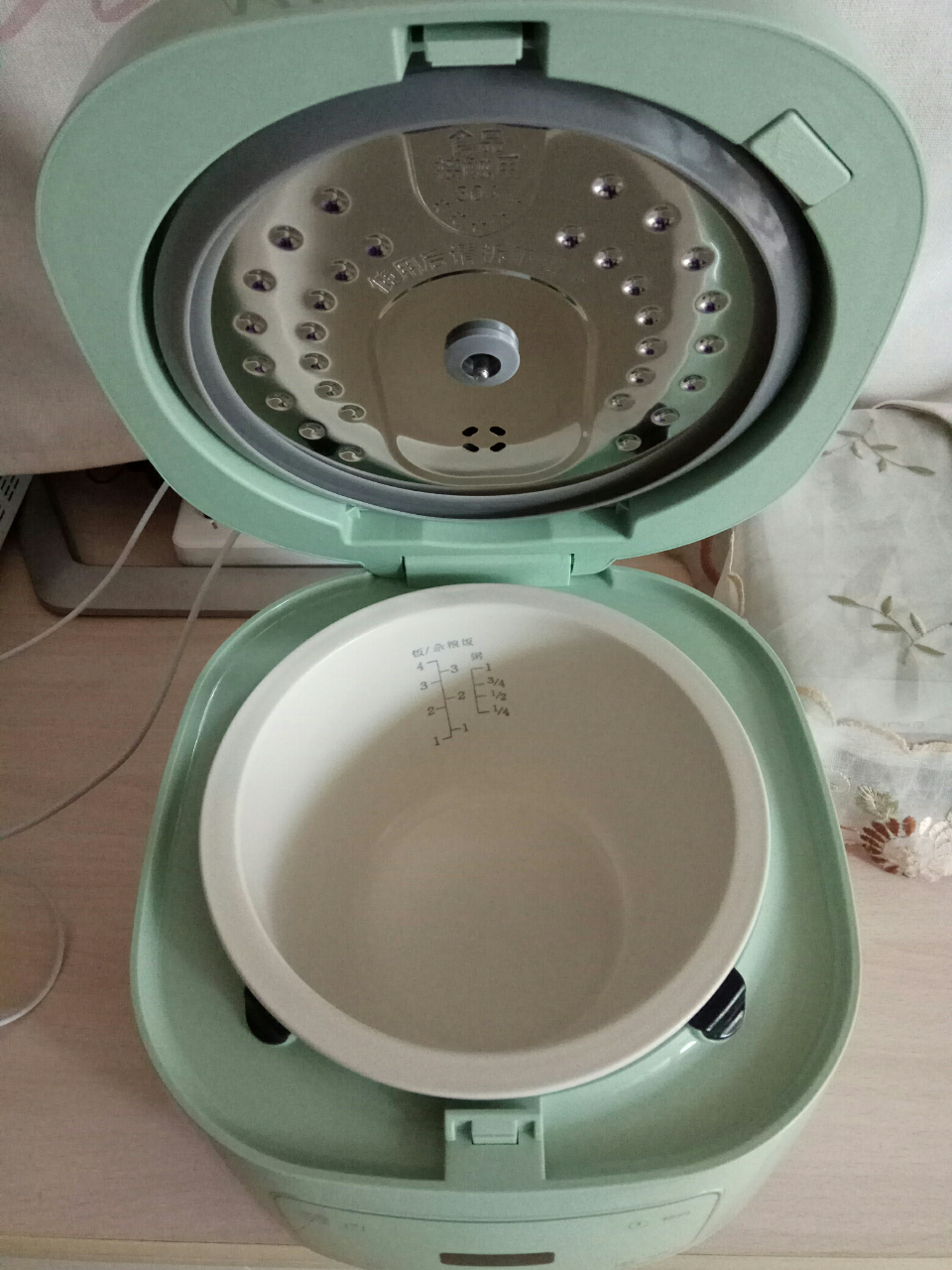 瓷内胆电饭煲