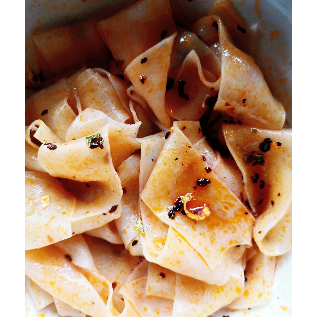 阿宽红油面皮105g方便面非油炸干拌面方便面皮有调料的速食泡面陕西擀