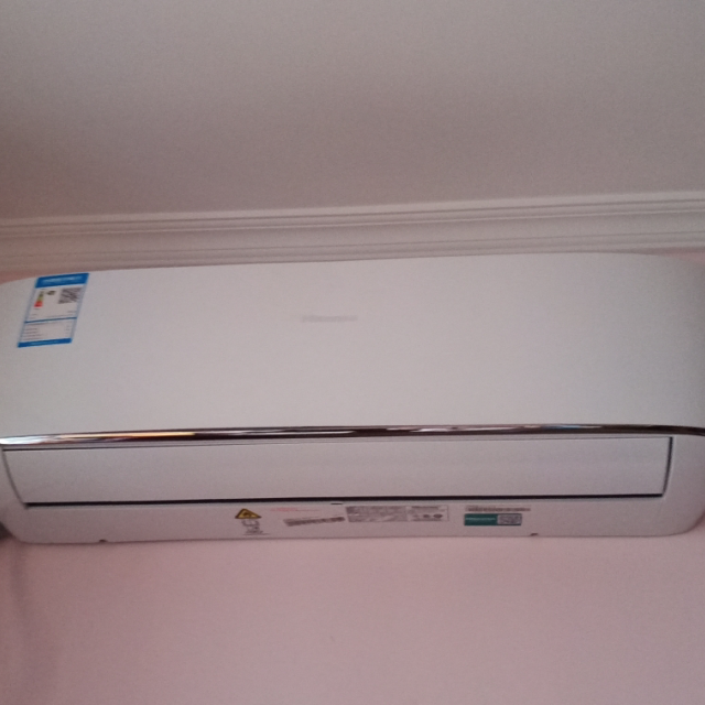 > 海信空调kfr-35gw/a8x860n-a1(1p59)商品评价 > 看着漂亮,安装师傅