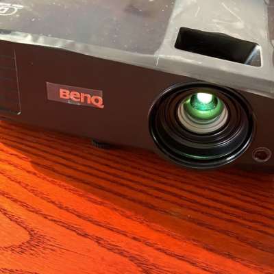 明基(benq) bs3717 投影仪 商用商务办公培训高清会议教学教育投影机