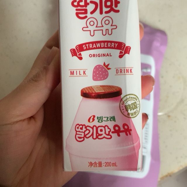 韩国进口宾格瑞草莓味牛奶饮料200ml6香滑口感