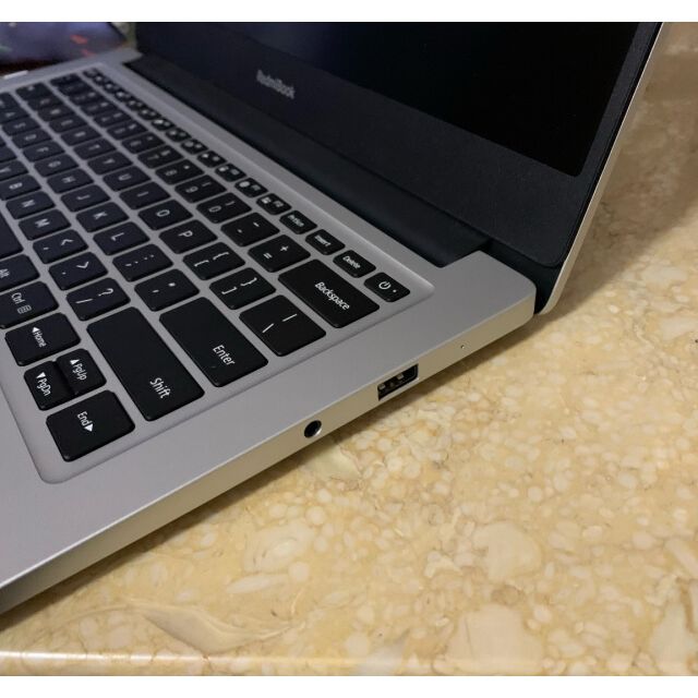 小米(mi) redmibook 红米 14英寸 集显版 i3-8145u 8gb 256gb 银色 集