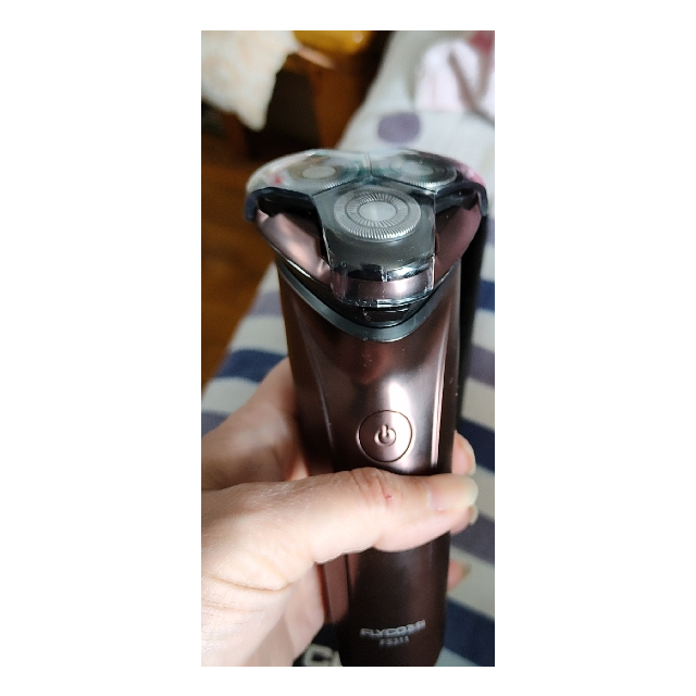 飞科(flyco)电动剃须刀fs311 充插两用全身水洗智能电量显示全球电压