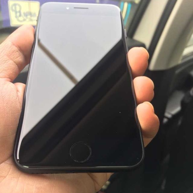 苹果appleiphonese128g黑色移动联通电信4g全网通手机iphone苹果se2