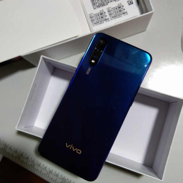 vivoz56gb128gb湖光幻月4800万超广角ai三摄手机225w快充4500mah大