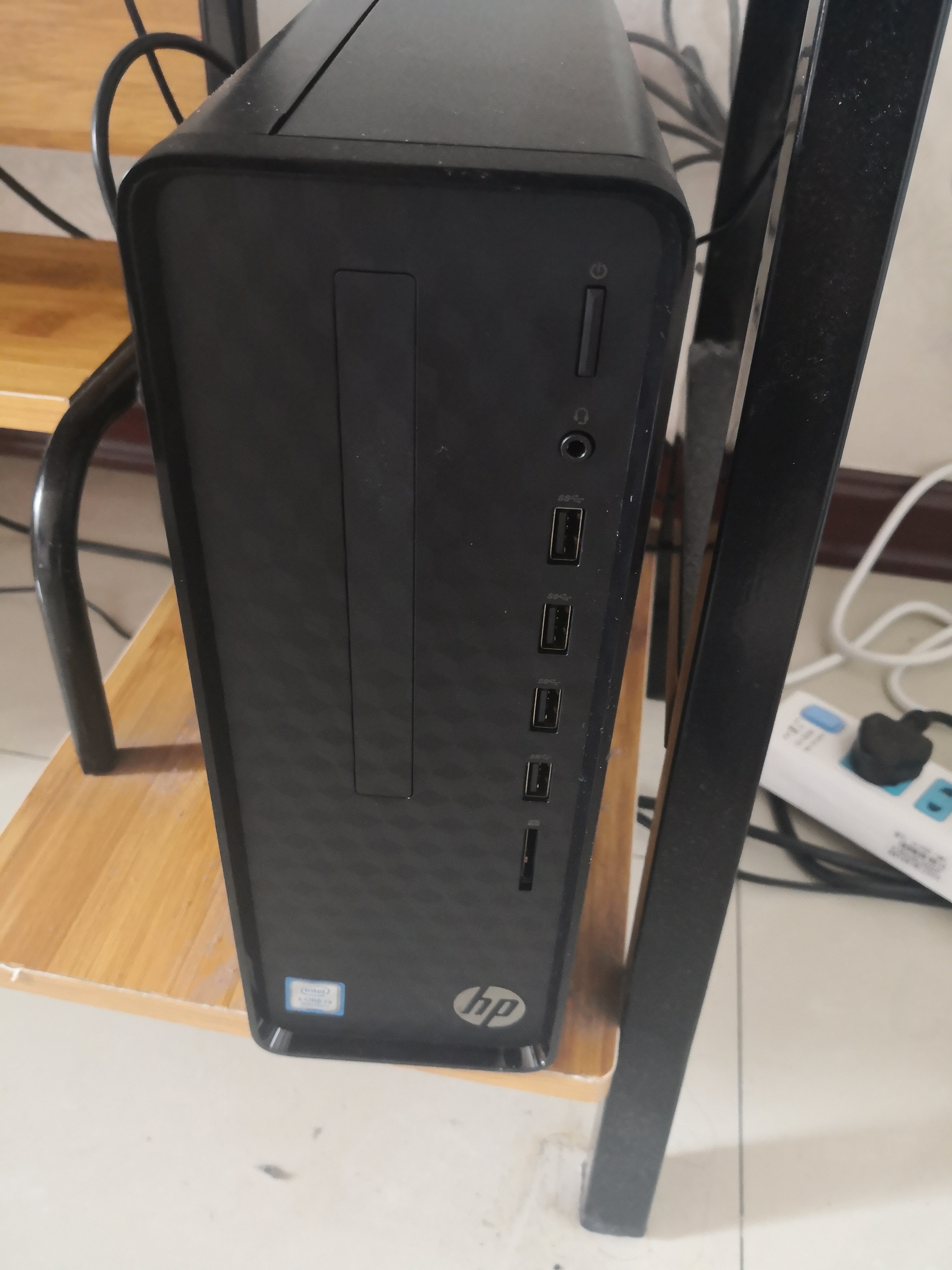 惠普(hp)小欧s01 商务办公台式电脑主机(九代i3-9100 8g 256gssd win