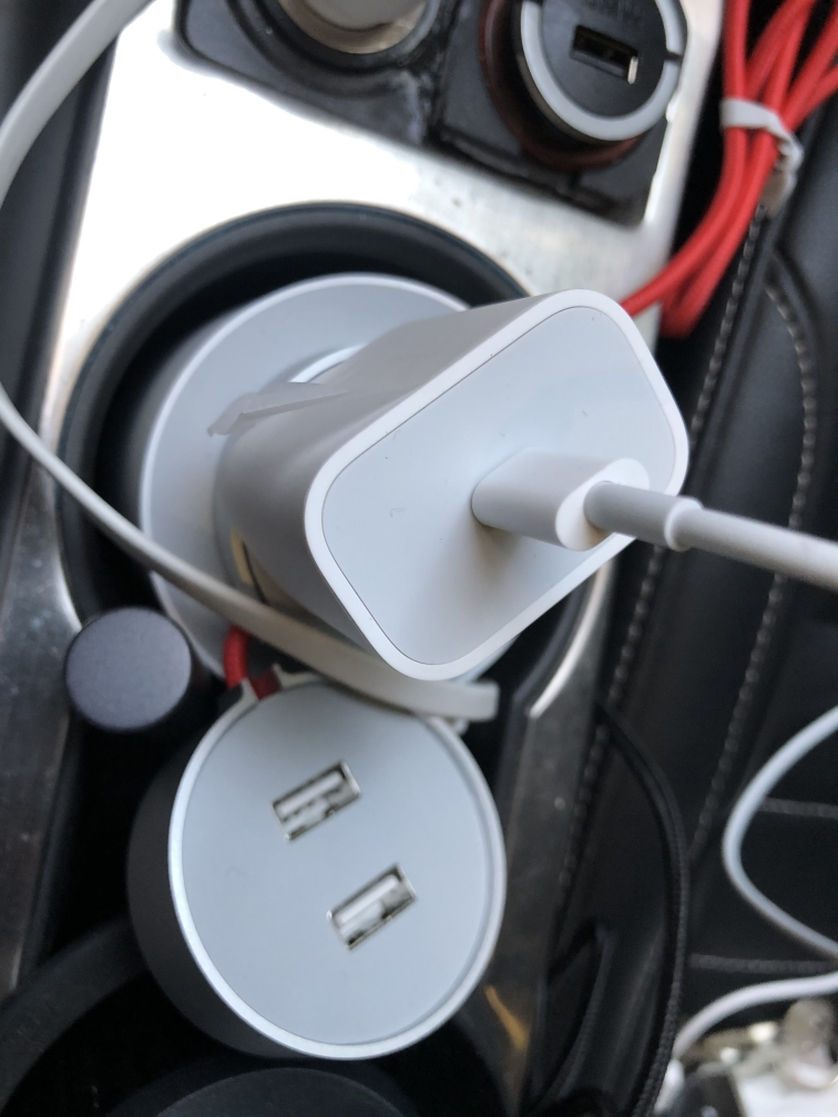 小米(mi) 米家车载逆变器 直流变交流 2个usb充电孔 车用电源转换器