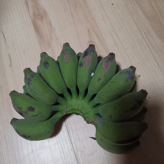 热带水果商品评价 > 收到的时候香蕉非常青