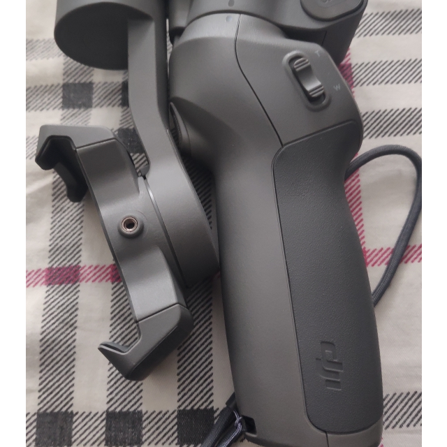 dji 大疆 osmo mobile 3 灵眸手机云台 3 防抖可折叠手持稳定器 手机
