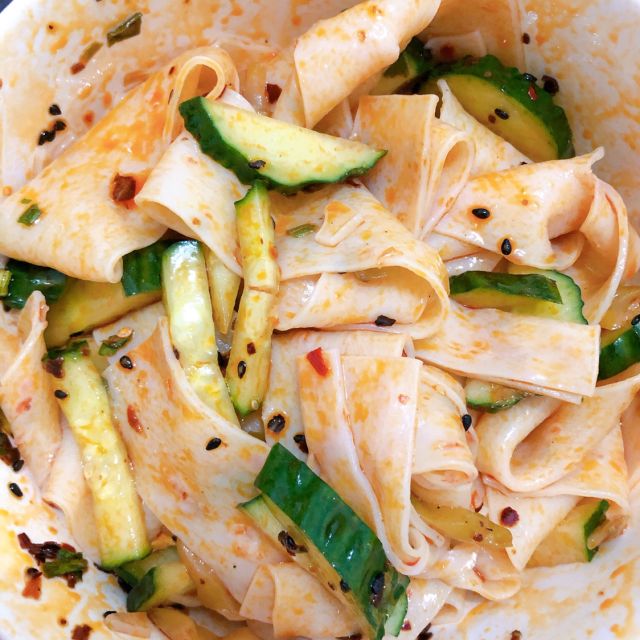 泡面方便干凉皮速食面 四川凉皮干拌面 陕西擀面皮 非油炸宽面皮 早餐